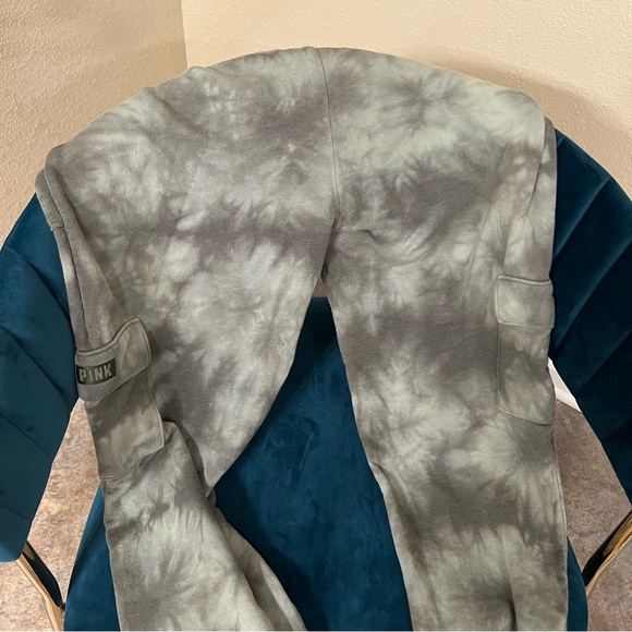 Sweatpants - Picture 2 of 3